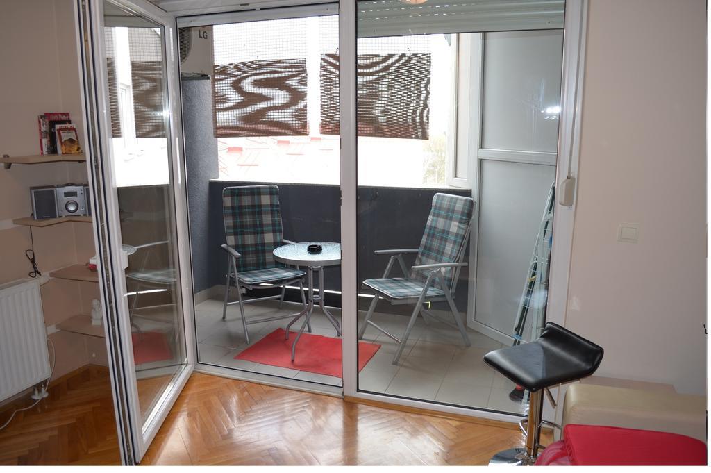 Apartment Viktor,Parking Osijek Quarto foto